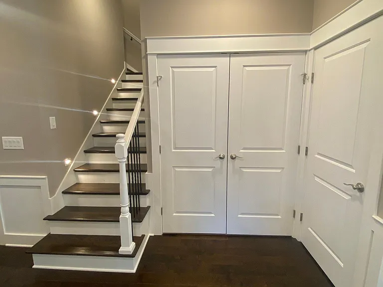 300 Canterbury Ln — Photo 4