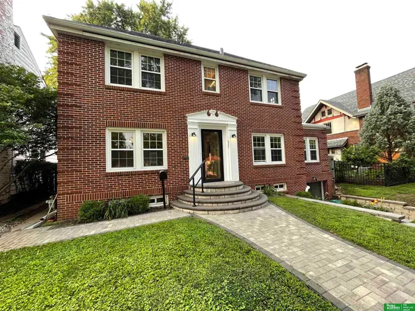 527 S 58th St, Omaha, NE 68106