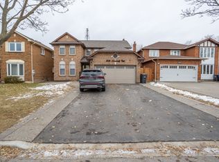 2686 Ambercroft Trl, Mississauga, ON L5M4J9
