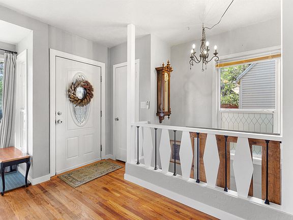 5th image of 227 Jefferson St