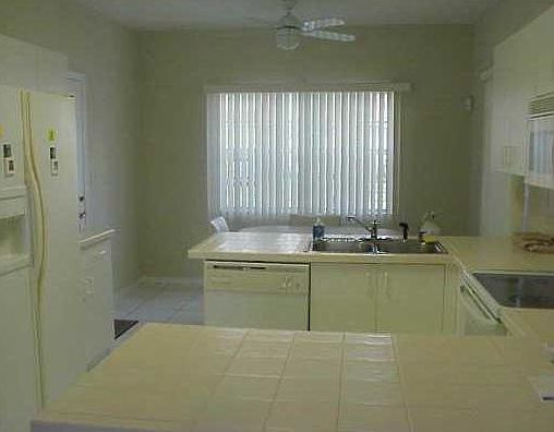 4th image of 528 NW 130th Way #528