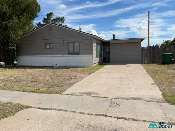 1123 E Walker Dr, Hobbs, NM 88240
