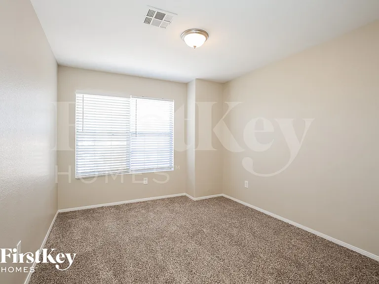 1620 Knoll Heights Ct — Photo 16