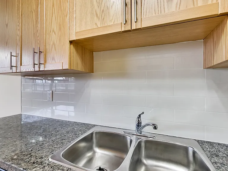 101 Cosburn Ave #104 — Photo 77