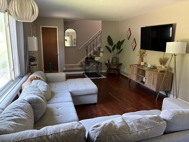 2611 Shawnee Ave — Photo 2
