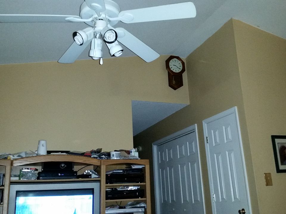 2nd image of 204 Center St