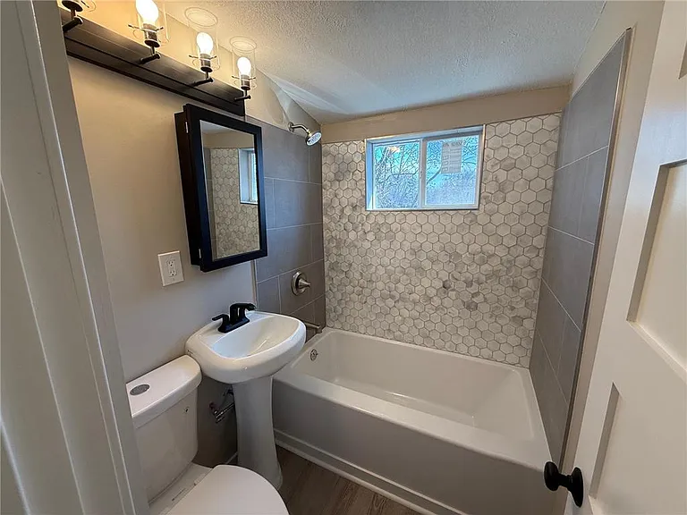 1603 Hudson Rd — Photo 15