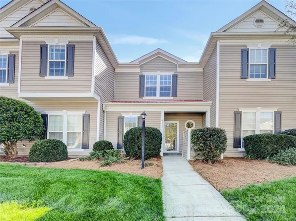 4137 Carl Parmer Dr, Harrisburg, NC 28075