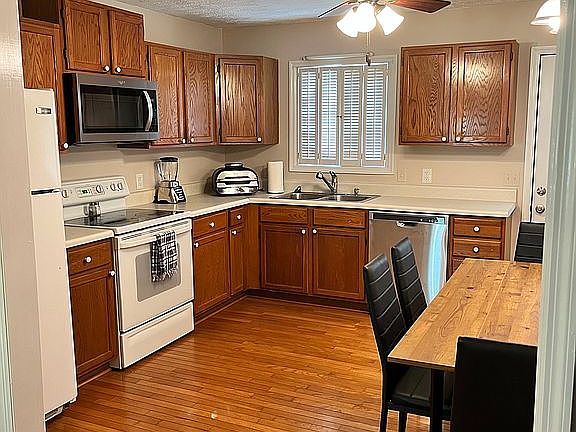 4th image of 4538 Maple Shade Cir