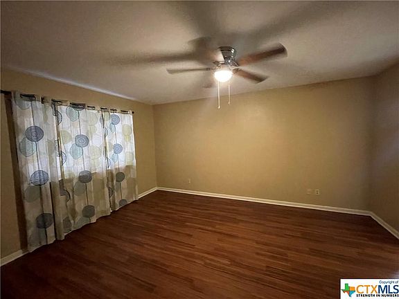 4th image of 27 Northshire St
