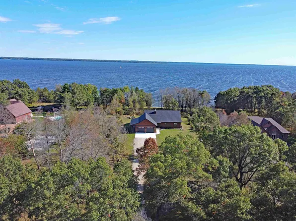 W4869 Big Bay Rd, Necedah, WI 54646