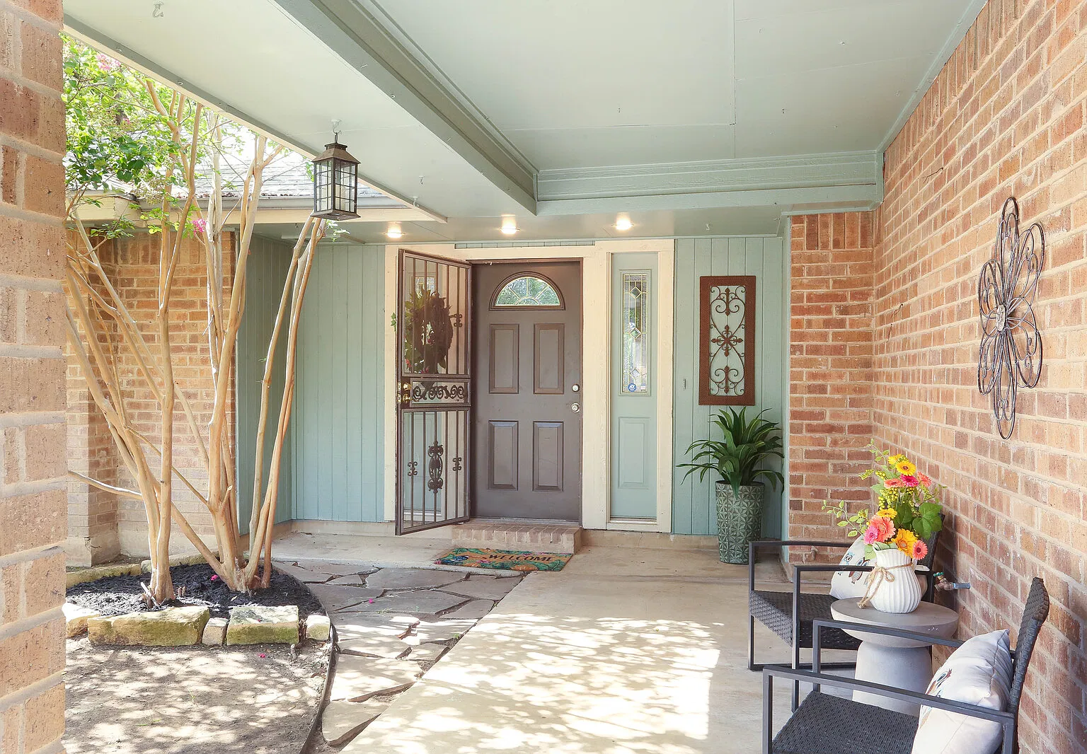 9011 Welles Way — Photo 3