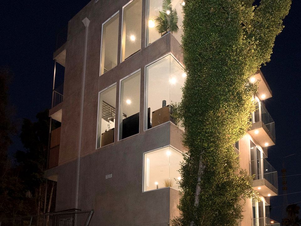 1st image of 1522 N Bronson Ave