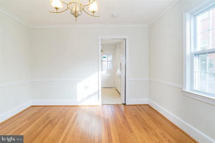 1667 Primrose Rd NW — Photo 5