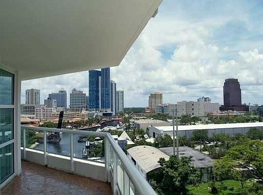 2nd image of 401 SW 4th Ave APT 701
