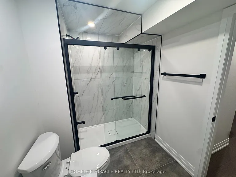 14 Berton Blvd — Photo 25