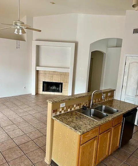 7752 E Elk Creek Rd — Photo 10