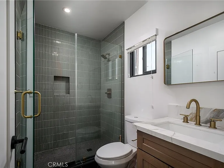 918 N Enid Ave — Photo 7