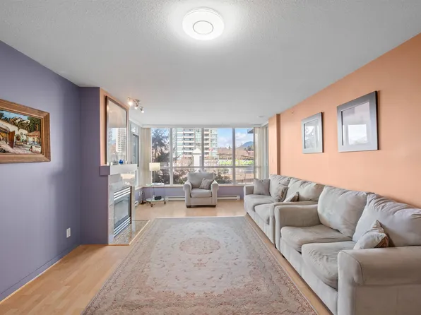 2088 Madison Ave #705, Burnaby, BC V5C 6T5