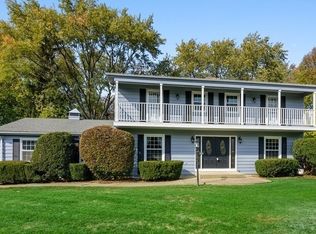 752 W Lakeside Dr, Palatine, IL 60067