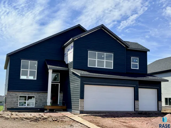 2213 E Alexa St, Brandon, SD 57005