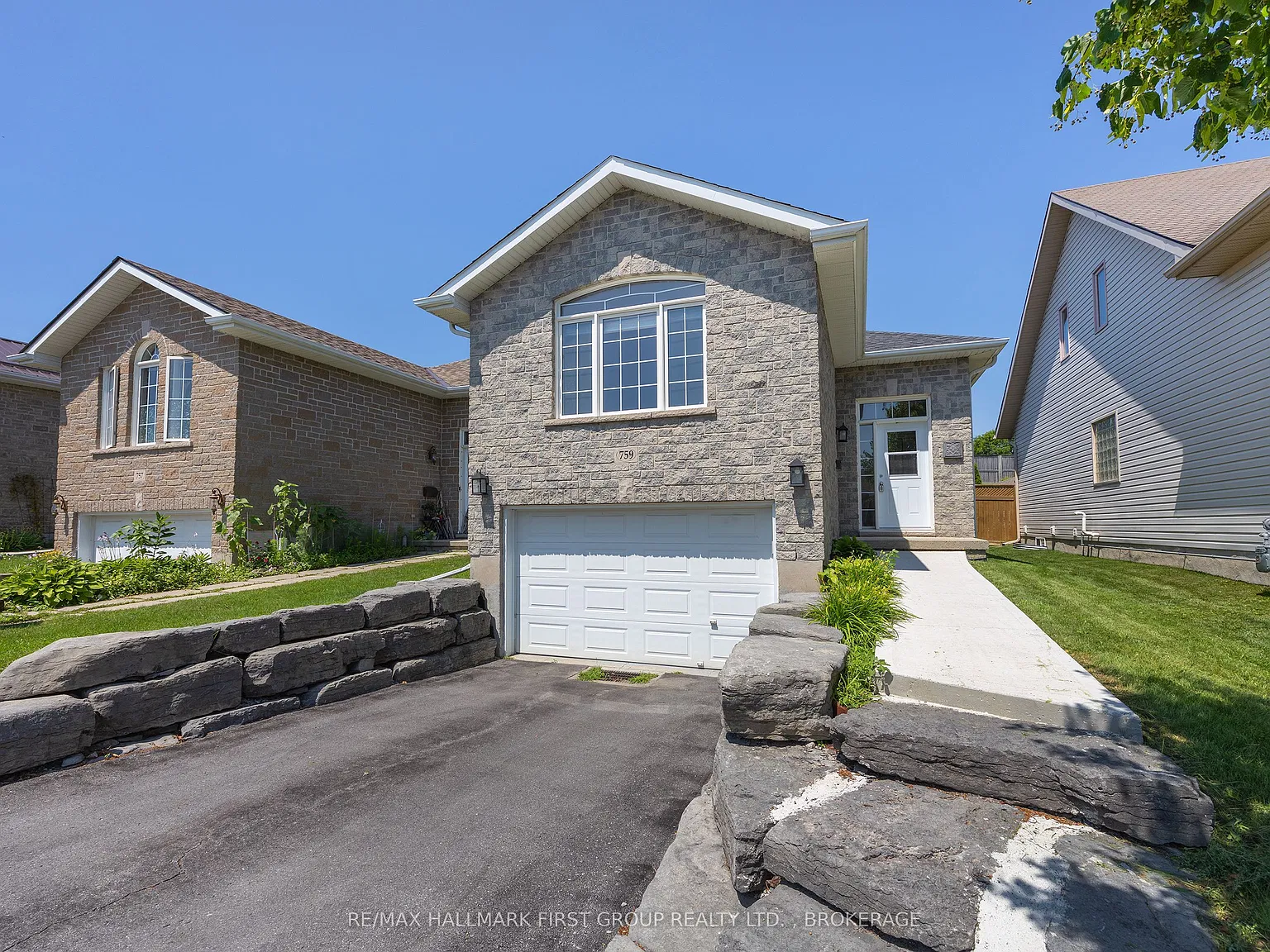 2 bed, $2,550 — Photo 1