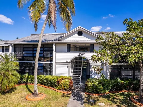929 NE 199th St APT 203, Miami, FL 33179
