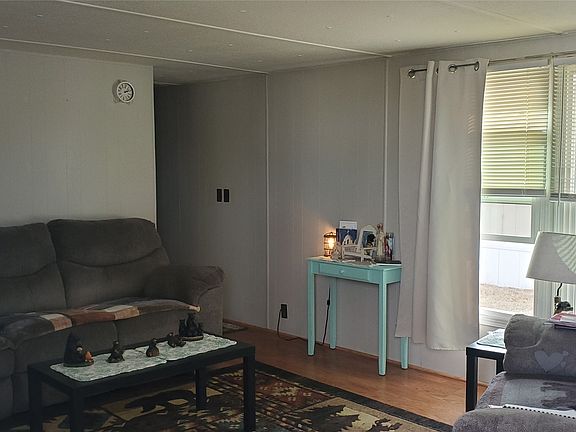 4th image of 2969 Sunnyside Rd