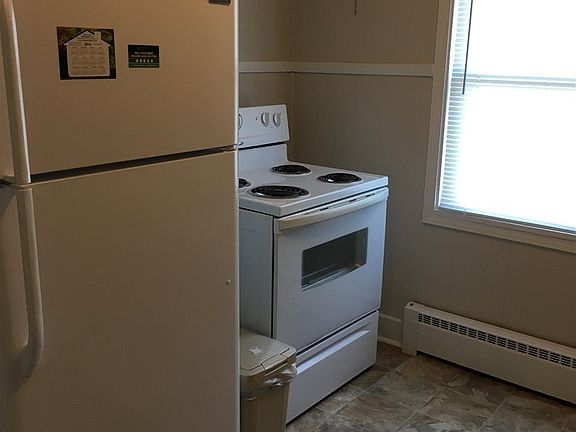 2nd image of 227 W Mechanic St