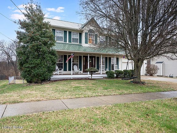 3rd image of 1939 Lakewood Dr