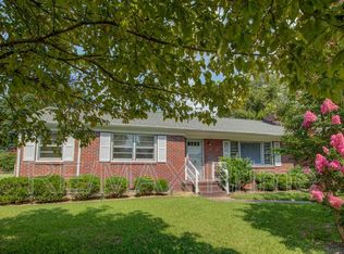 2 Bayberry Dr, Newport News, VA 23601