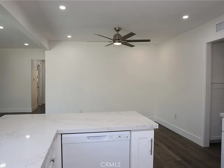 1907 W Wakeham Pl — Photo 5