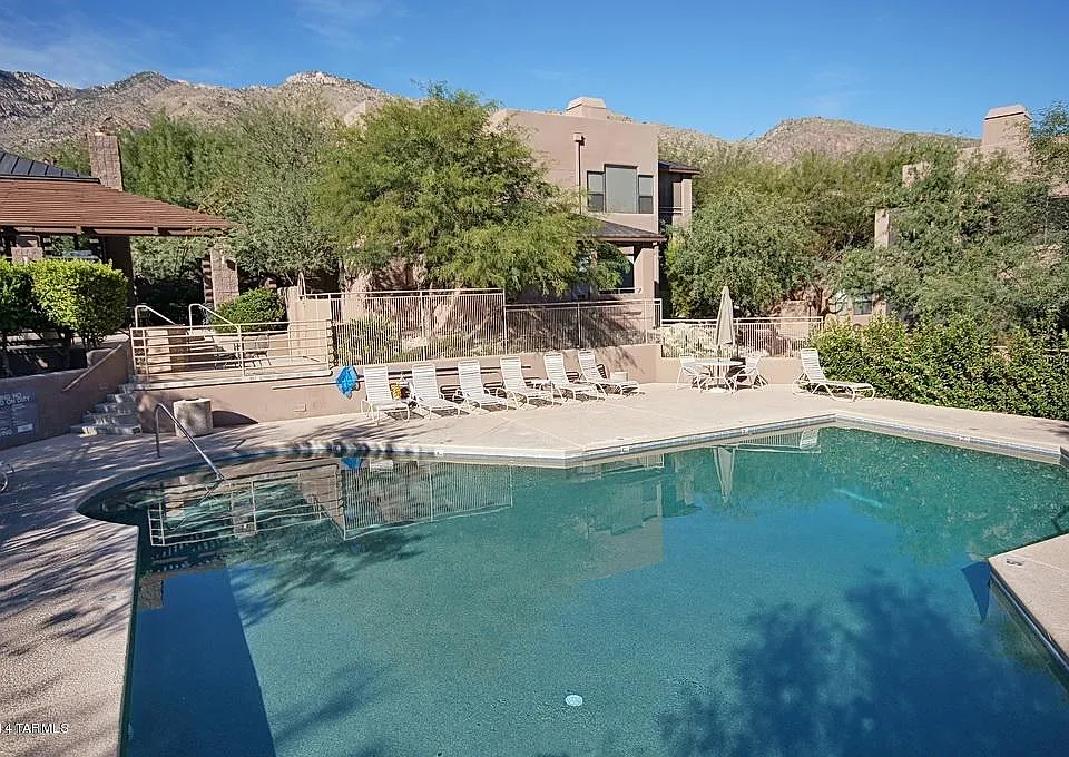 6655 N Canyon Crest Dr #3216