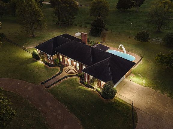 5th image of 104 Terry Ln