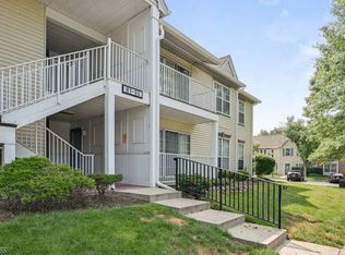 87 Caitlin Ct, Franklin Park, NJ 08823