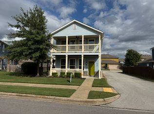 626 N Tennyson Ln, Fayetteville, AR 72704