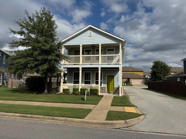 626 N Tennyson Ln, Fayetteville, AR 72704