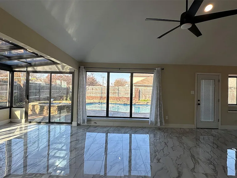 3925 Capricorn Ct — Photo 23