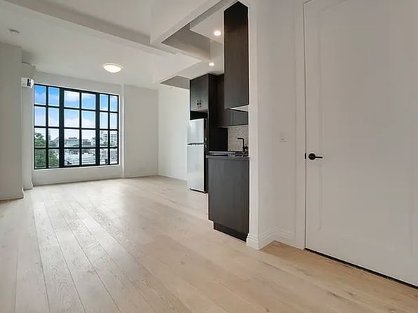 875 4th Ave APT 503