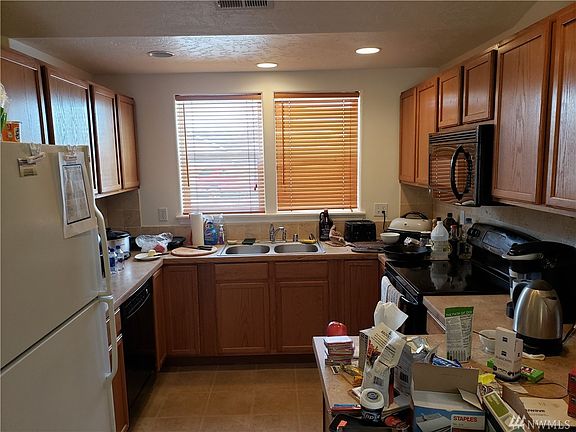 4th image of 1415 E Crossroads Dr