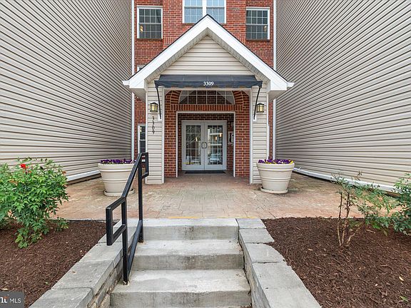 2nd image of 3309 Wyndham Cir APT 1184