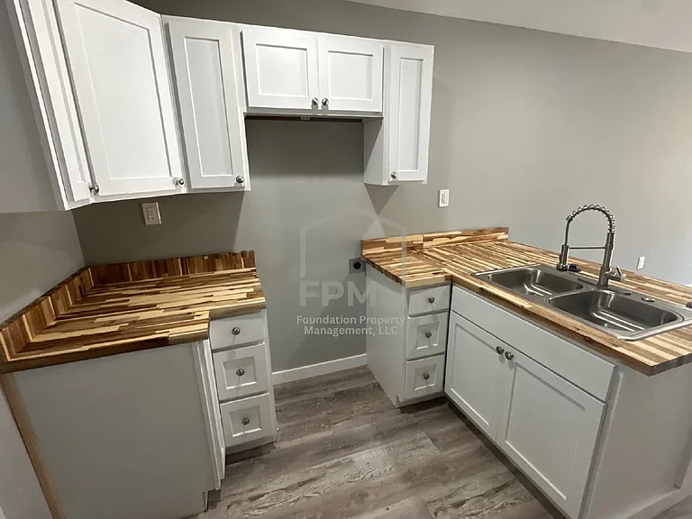 1378 Eloise Rd — Photo 3