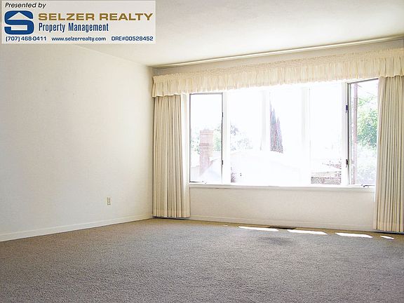3rd image of 214 Mendocino Dr