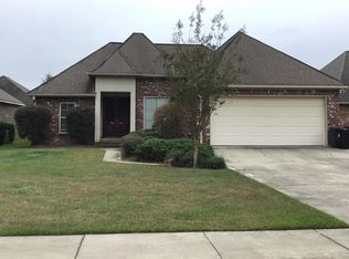 19 Village Dr, Hattiesburg, MS 39402