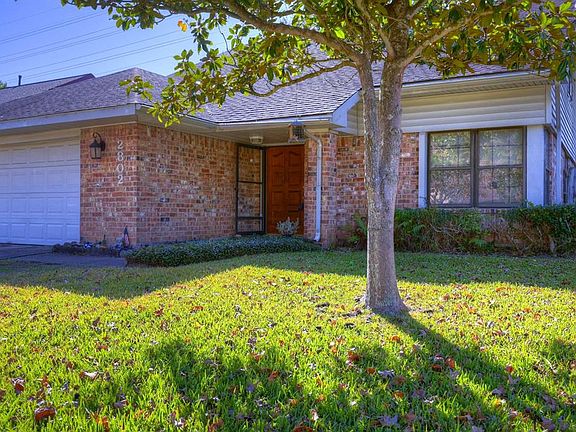2nd image of 2802 Pineleaf Dr