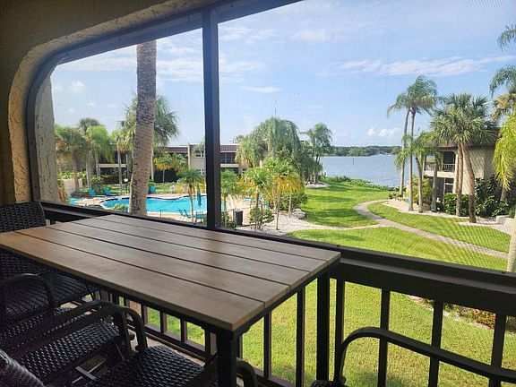 3rd image of 1003 S Bayshore Blvd Unit 202