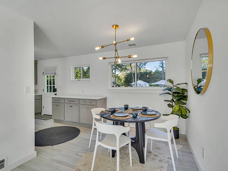 138 W Tiana Rd — Photo 10