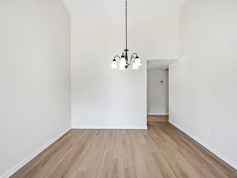 6232 W Sierra St — Photo 8