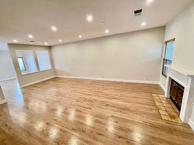 959 La Mesa Ter #G — Photo 6
