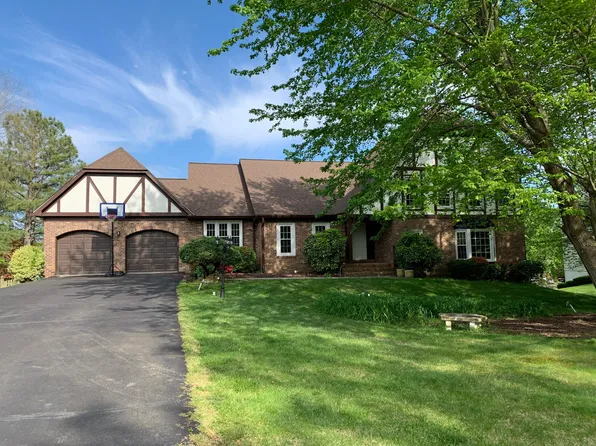 7507 Rambling Ridge Dr, Fairfax Station, VA 22039